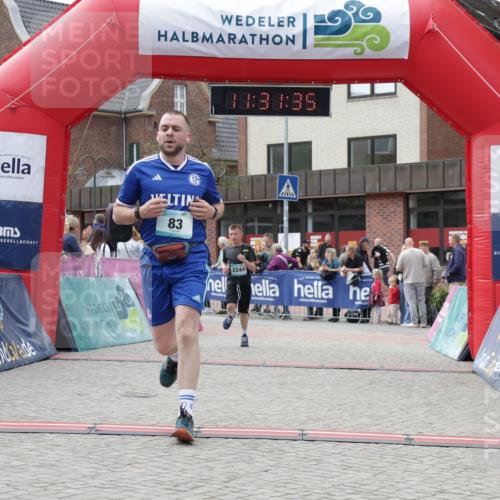 10.05.2026 - 8. Wedeler Halbmarathon Yannick Fuchs http://msf.ph/oto/9714982 10.05.2026 11:31:33 Ziel 83, 2239, 2244 meine-sportfotos.de