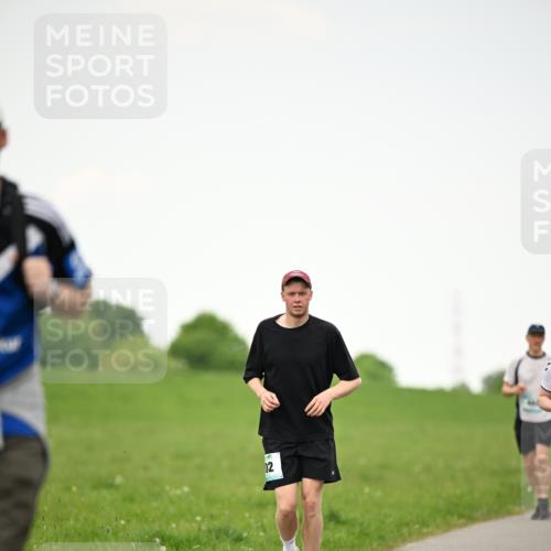 10.05.2026 - 8. Wedeler Halbmarathon Dr. Thomas Lammeyer http://msf.ph/oto/9714994 10.05.2026 12:24:21 Laufen  meine-sportfotos.de