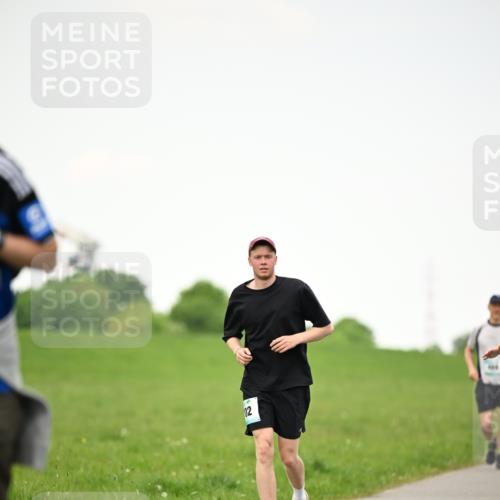 10.05.2026 - 8. Wedeler Halbmarathon Dr. Thomas Lammeyer http://msf.ph/oto/9714997 10.05.2026 12:24:21 Laufen  meine-sportfotos.de