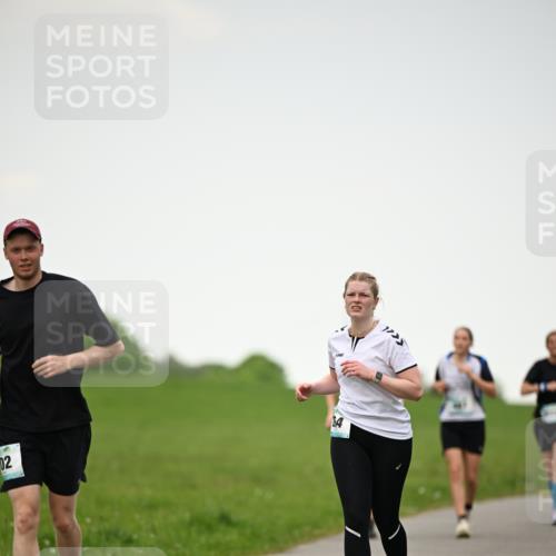 10.05.2026 - 8. Wedeler Halbmarathon Dr. Thomas Lammeyer http://msf.ph/oto/9715012 10.05.2026 12:24:23 Laufen 1775 meine-sportfotos.de