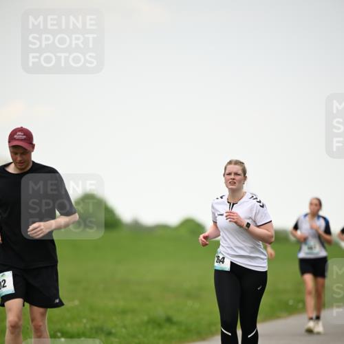10.05.2026 - 8. Wedeler Halbmarathon Dr. Thomas Lammeyer http://msf.ph/oto/9715015 10.05.2026 12:24:24 Laufen 1775 meine-sportfotos.de