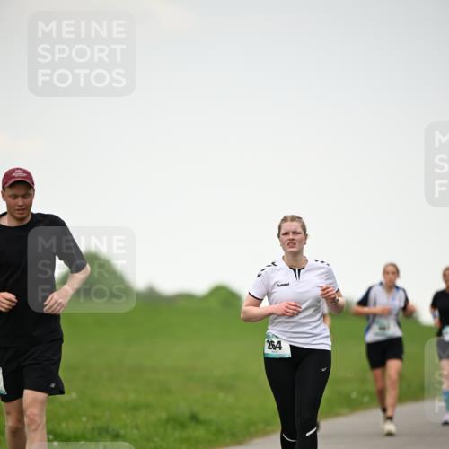10.05.2026 - 8. Wedeler Halbmarathon Dr. Thomas Lammeyer http://msf.ph/oto/9715018 10.05.2026 12:24:24 Laufen 264 meine-sportfotos.de