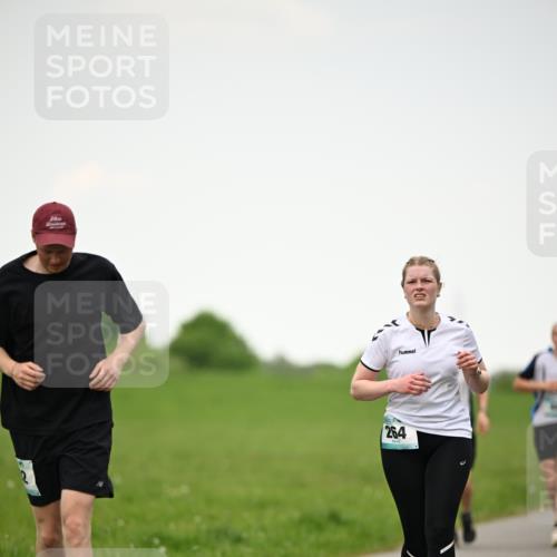 10.05.2026 - 8. Wedeler Halbmarathon Dr. Thomas Lammeyer http://msf.ph/oto/9715026 10.05.2026 12:24:24 Laufen 264 meine-sportfotos.de