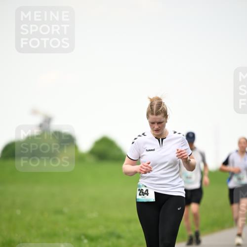 10.05.2026 - 8. Wedeler Halbmarathon Dr. Thomas Lammeyer http://msf.ph/oto/9715045 10.05.2026 12:24:26 Laufen 264 meine-sportfotos.de