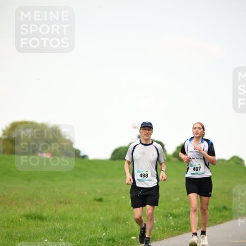 10.05.2026 - 8. Wedeler Halbmarathon Dr. Thomas Lammeyer http://msf.ph/oto/9715094 10.05.2026 12:24:32 Laufen 488, 487 meine-sportfotos.de