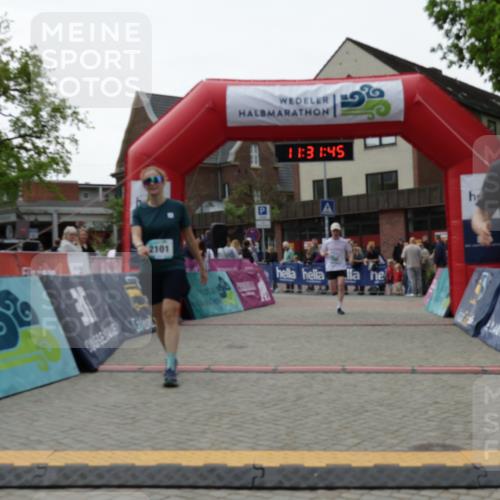 10.05.2026 - 8. Wedeler Halbmarathon Yannick Fuchs http://msf.ph/oto/9715097 10.05.2026 11:31:44 Ziel 300, 555, 2101, 2199 meine-sportfotos.de