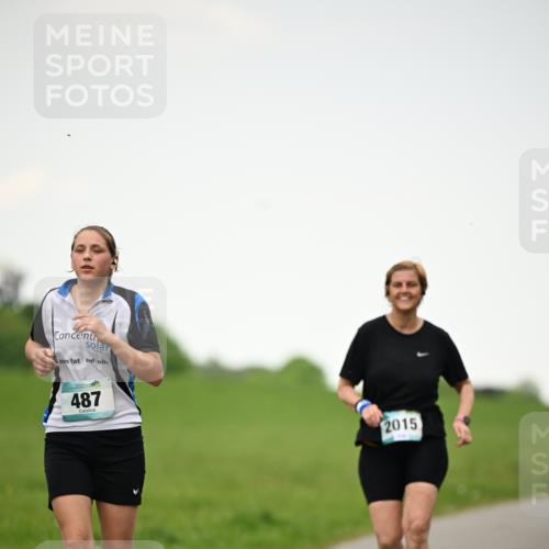 10.05.2026 - 8. Wedeler Halbmarathon Dr. Thomas Lammeyer http://msf.ph/oto/9715105 10.05.2026 12:24:34 Laufen 487, 2015 meine-sportfotos.de