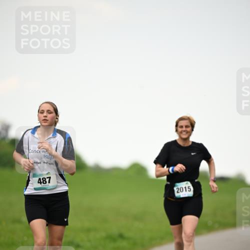 10.05.2026 - 8. Wedeler Halbmarathon Dr. Thomas Lammeyer http://msf.ph/oto/9715109 10.05.2026 12:24:33 Laufen 487, 2015 meine-sportfotos.de