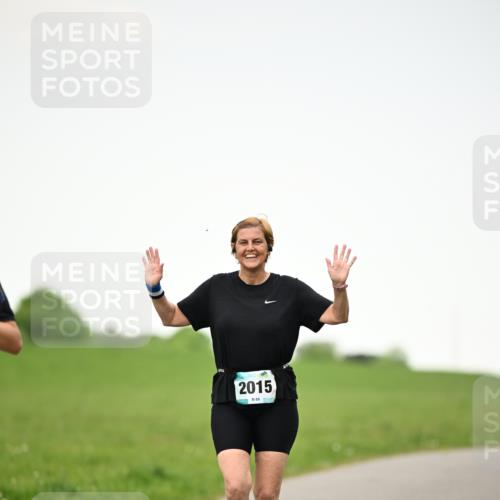 10.05.2026 - 8. Wedeler Halbmarathon Dr. Thomas Lammeyer http://msf.ph/oto/9715111 10.05.2026 12:24:34 Laufen 2015 meine-sportfotos.de