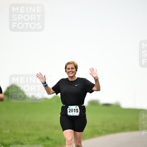 10.05.2026 - 8. Wedeler Halbmarathon Dr. Thomas Lammeyer http://msf.ph/oto/9715113 10.05.2026 12:24:35 Laufen 2015 meine-sportfotos.de