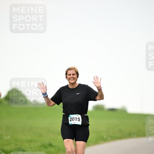 10.05.2026 - 8. Wedeler Halbmarathon Dr. Thomas Lammeyer http://msf.ph/oto/9715115 10.05.2026 12:24:35 Laufen 2015 meine-sportfotos.de