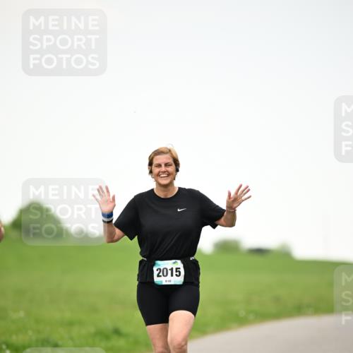 10.05.2026 - 8. Wedeler Halbmarathon Dr. Thomas Lammeyer http://msf.ph/oto/9715116 10.05.2026 12:24:35 Laufen 2015 meine-sportfotos.de