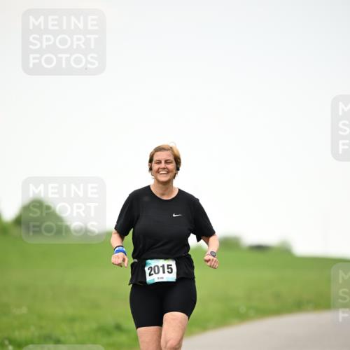 10.05.2026 - 8. Wedeler Halbmarathon Dr. Thomas Lammeyer http://msf.ph/oto/9715118 10.05.2026 12:24:35 Laufen 2015 meine-sportfotos.de