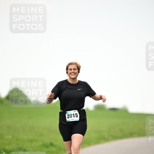 10.05.2026 - 8. Wedeler Halbmarathon Dr. Thomas Lammeyer http://msf.ph/oto/9715120 10.05.2026 12:24:35 Laufen 2015 meine-sportfotos.de