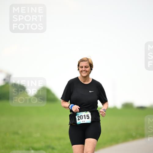 10.05.2026 - 8. Wedeler Halbmarathon Dr. Thomas Lammeyer http://msf.ph/oto/9715130 10.05.2026 12:24:36 Laufen 2015 meine-sportfotos.de