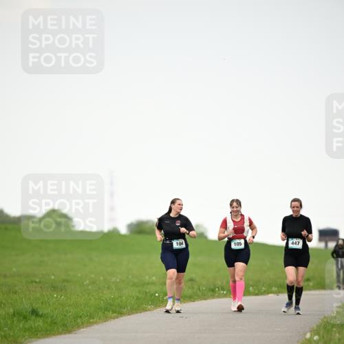 10.05.2026 - 8. Wedeler Halbmarathon Dr. Thomas Lammeyer http://msf.ph/oto/9715148 10.05.2026 12:25:20 Laufen 104, 105, 447 meine-sportfotos.de