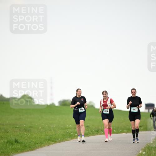 10.05.2026 - 8. Wedeler Halbmarathon Dr. Thomas Lammeyer http://msf.ph/oto/9715152 10.05.2026 12:25:20 Laufen 104, 105, 447 meine-sportfotos.de
