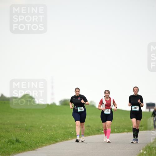 10.05.2026 - 8. Wedeler Halbmarathon Dr. Thomas Lammeyer http://msf.ph/oto/9715153 10.05.2026 12:25:20 Laufen 104, 105, 447 meine-sportfotos.de