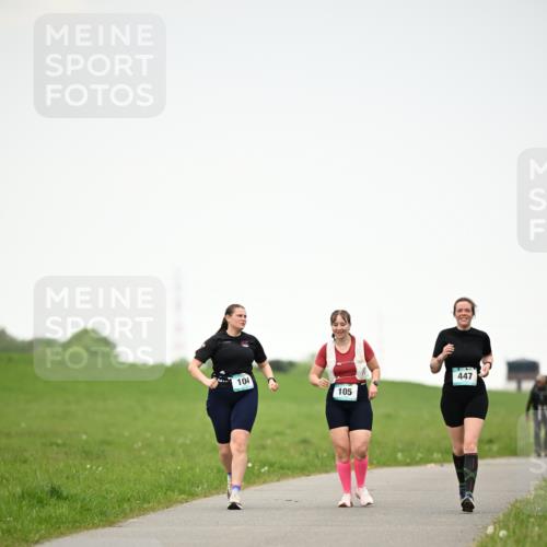 10.05.2026 - 8. Wedeler Halbmarathon Dr. Thomas Lammeyer http://msf.ph/oto/9715171 10.05.2026 12:25:22 Laufen 104, 105, 447 meine-sportfotos.de