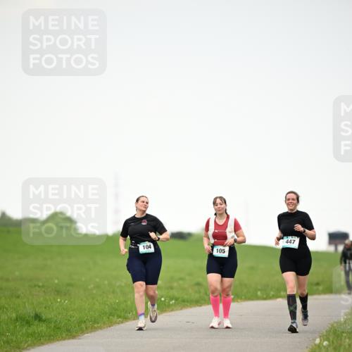10.05.2026 - 8. Wedeler Halbmarathon Dr. Thomas Lammeyer http://msf.ph/oto/9715176 10.05.2026 12:25:22 Laufen 104, 105, 447 meine-sportfotos.de