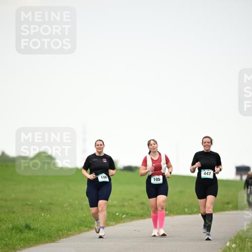 10.05.2026 - 8. Wedeler Halbmarathon Dr. Thomas Lammeyer http://msf.ph/oto/9715181 10.05.2026 12:25:22 Laufen 104, 105, 447 meine-sportfotos.de