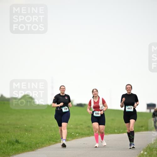10.05.2026 - 8. Wedeler Halbmarathon Dr. Thomas Lammeyer http://msf.ph/oto/9715183 10.05.2026 12:25:22 Laufen 104, 105, 447 meine-sportfotos.de