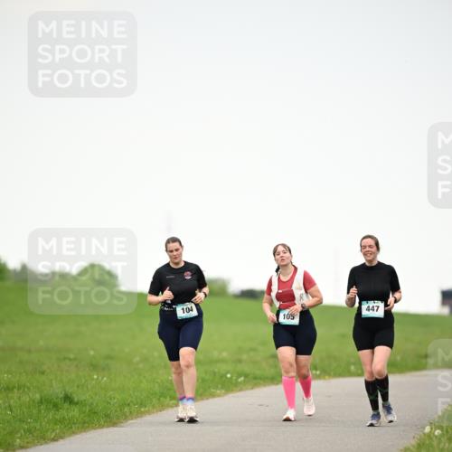 10.05.2026 - 8. Wedeler Halbmarathon Dr. Thomas Lammeyer http://msf.ph/oto/9715187 10.05.2026 12:25:23 Laufen 104, 105, 447 meine-sportfotos.de