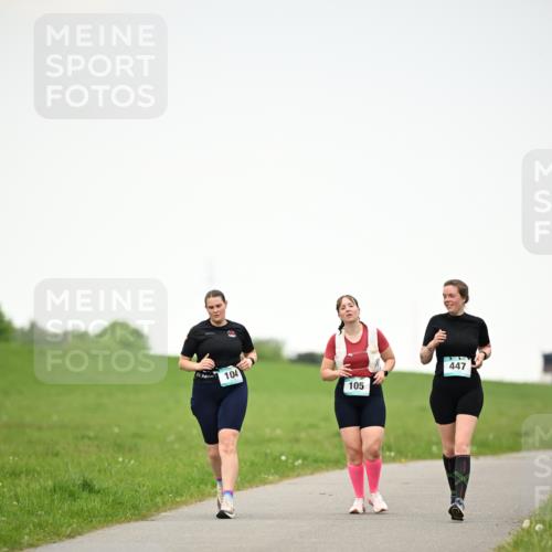 10.05.2026 - 8. Wedeler Halbmarathon Dr. Thomas Lammeyer http://msf.ph/oto/9715189 10.05.2026 12:25:23 Laufen 104, 105, 447 meine-sportfotos.de