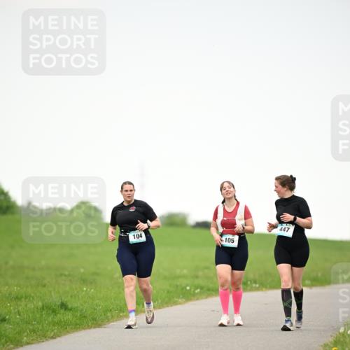 10.05.2026 - 8. Wedeler Halbmarathon Dr. Thomas Lammeyer http://msf.ph/oto/9715195 10.05.2026 12:25:24 Laufen 104, 105, 447 meine-sportfotos.de