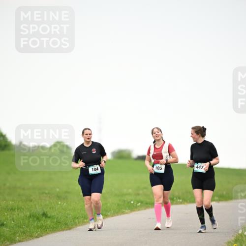 10.05.2026 - 8. Wedeler Halbmarathon Dr. Thomas Lammeyer http://msf.ph/oto/9715196 10.05.2026 12:25:24 Laufen 104, 105, 447 meine-sportfotos.de