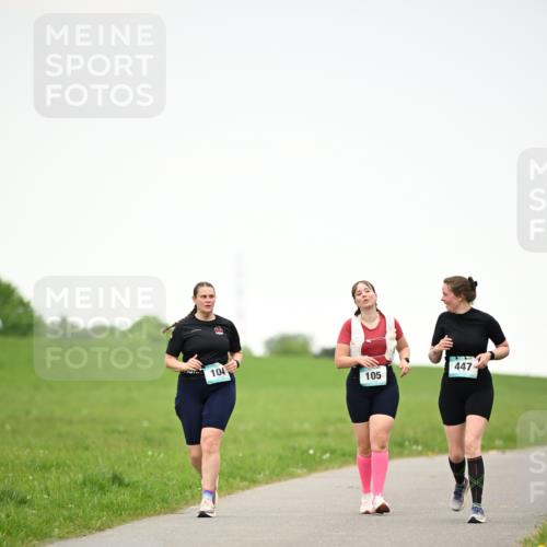 10.05.2026 - 8. Wedeler Halbmarathon Dr. Thomas Lammeyer http://msf.ph/oto/9715198 10.05.2026 12:25:24 Laufen 104, 105, 447 meine-sportfotos.de