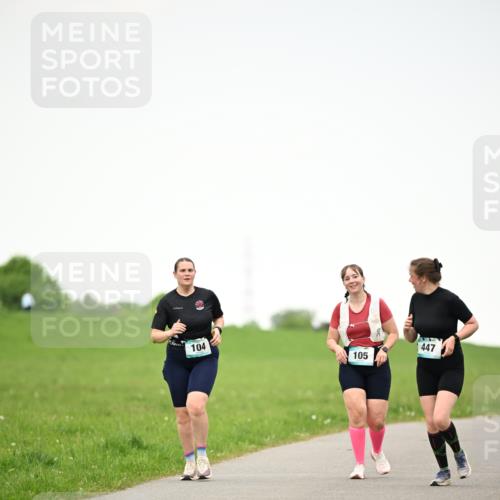 10.05.2026 - 8. Wedeler Halbmarathon Dr. Thomas Lammeyer http://msf.ph/oto/9715204 10.05.2026 12:25:24 Laufen 104, 105, 447 meine-sportfotos.de