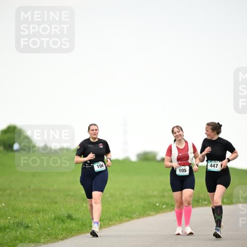 10.05.2026 - 8. Wedeler Halbmarathon Dr. Thomas Lammeyer http://msf.ph/oto/9715205 10.05.2026 12:25:25 Laufen 104, 105, 447 meine-sportfotos.de