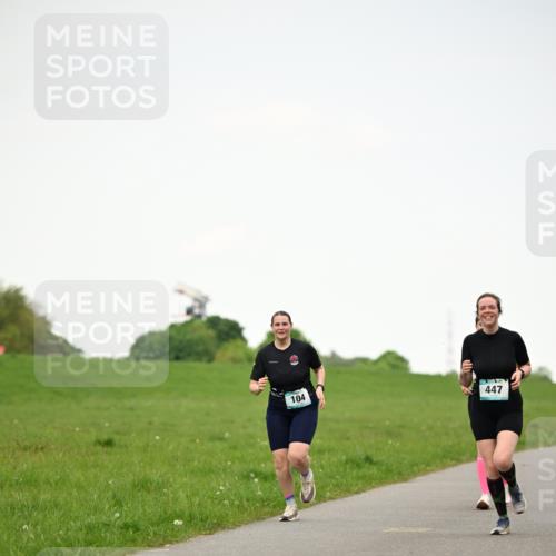 10.05.2026 - 8. Wedeler Halbmarathon Dr. Thomas Lammeyer http://msf.ph/oto/9715213 10.05.2026 12:25:27 Laufen 104, 447 meine-sportfotos.de