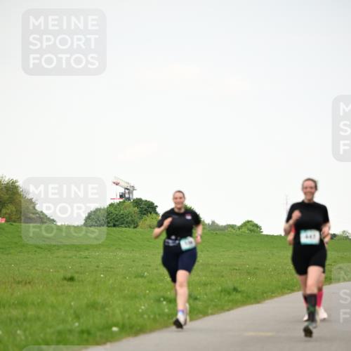 10.05.2026 - 8. Wedeler Halbmarathon Dr. Thomas Lammeyer http://msf.ph/oto/9715214 10.05.2026 12:25:27 Laufen  meine-sportfotos.de