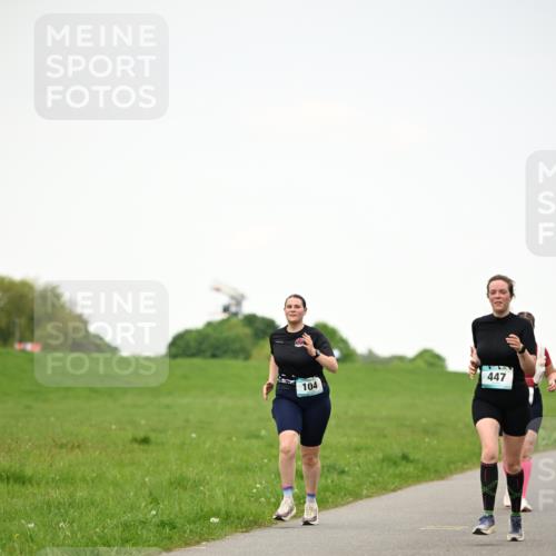 10.05.2026 - 8. Wedeler Halbmarathon Dr. Thomas Lammeyer http://msf.ph/oto/9715218 10.05.2026 12:25:28 Laufen 104, 447 meine-sportfotos.de