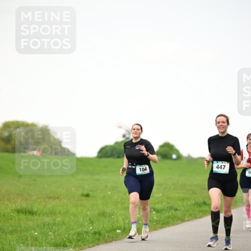 10.05.2026 - 8. Wedeler Halbmarathon Dr. Thomas Lammeyer http://msf.ph/oto/9715226 10.05.2026 12:25:28 Laufen 104, 447 meine-sportfotos.de