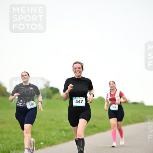 10.05.2026 - 8. Wedeler Halbmarathon Dr. Thomas Lammeyer http://msf.ph/oto/9715230 10.05.2026 12:25:29 Laufen 104, 447, 105 meine-sportfotos.de