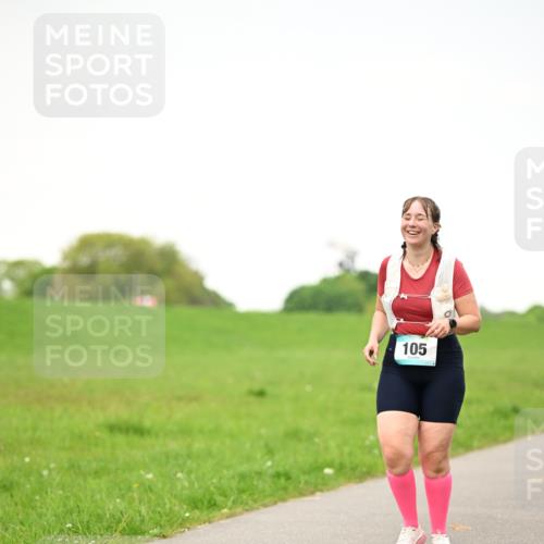 10.05.2026 - 8. Wedeler Halbmarathon Dr. Thomas Lammeyer http://msf.ph/oto/9715265 10.05.2026 12:25:33 Laufen 105 meine-sportfotos.de