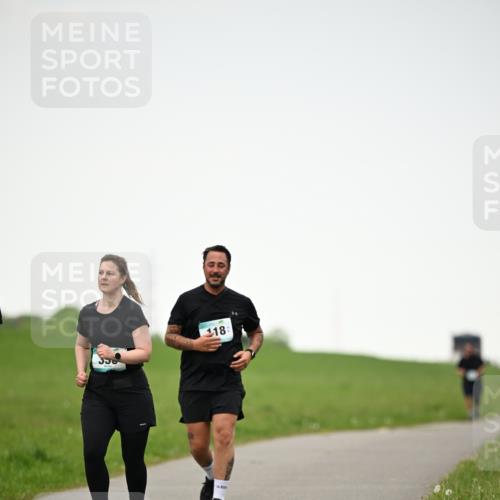10.05.2026 - 8. Wedeler Halbmarathon Dr. Thomas Lammeyer http://msf.ph/oto/9715297 10.05.2026 12:26:10 Laufen  meine-sportfotos.de