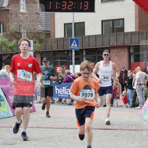 10.05.2026 - 8. Wedeler Halbmarathon Yannick Fuchs http://msf.ph/oto/9715298 10.05.2026 11:32:11 Ziel 46, 845, 935, 939, 990, 1010, 2079 meine-sportfotos.de
