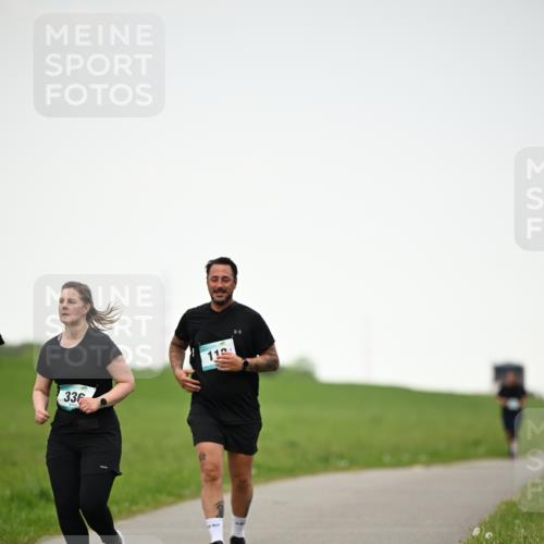 10.05.2026 - 8. Wedeler Halbmarathon Dr. Thomas Lammeyer http://msf.ph/oto/9715299 10.05.2026 12:26:11 Laufen 336, 112 meine-sportfotos.de