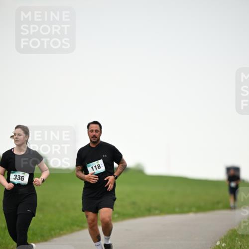 10.05.2026 - 8. Wedeler Halbmarathon Dr. Thomas Lammeyer http://msf.ph/oto/9715303 10.05.2026 12:26:11 Laufen 336, 118 meine-sportfotos.de