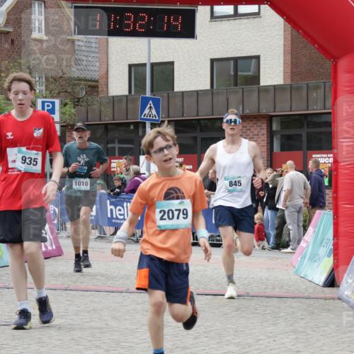 10.05.2026 - 8. Wedeler Halbmarathon Yannick Fuchs http://msf.ph/oto/9715308 10.05.2026 11:32:12 Ziel 46, 845, 935, 939, 990, 1010, 2079 meine-sportfotos.de