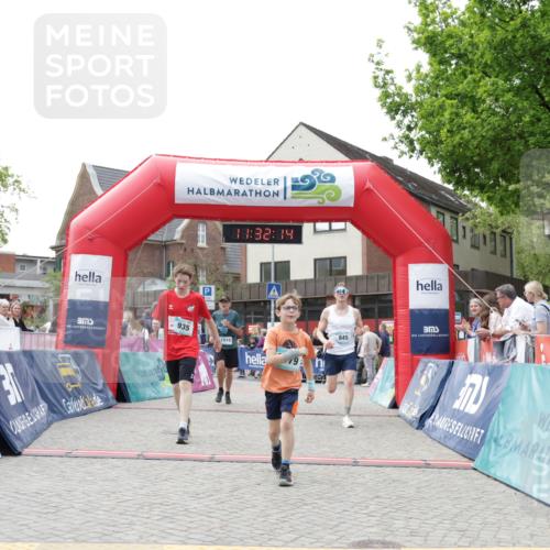 10.05.2026 - 8. Wedeler Halbmarathon Yannick Fuchs http://msf.ph/oto/9715314 10.05.2026 11:32:12 Ziel 46, 845, 935, 939, 990, 1010, 2079 meine-sportfotos.de