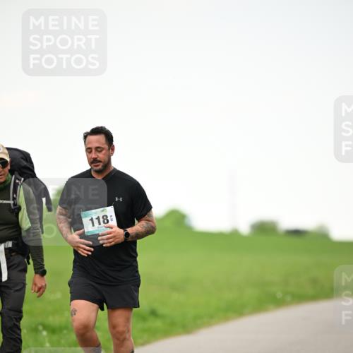 10.05.2026 - 8. Wedeler Halbmarathon Dr. Thomas Lammeyer http://msf.ph/oto/9715327 10.05.2026 12:26:14 Laufen 118 meine-sportfotos.de