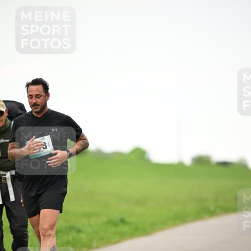 10.05.2026 - 8. Wedeler Halbmarathon Dr. Thomas Lammeyer http://msf.ph/oto/9715331 10.05.2026 12:26:15 Laufen  meine-sportfotos.de