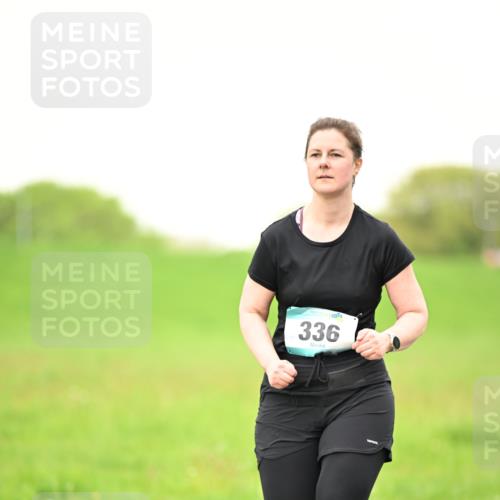 10.05.2026 - 8. Wedeler Halbmarathon Dr. Thomas Lammeyer http://msf.ph/oto/9715336 10.05.2026 12:26:16 Laufen 336 meine-sportfotos.de