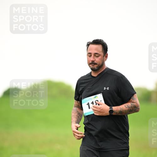 10.05.2026 - 8. Wedeler Halbmarathon Dr. Thomas Lammeyer http://msf.ph/oto/9715345 10.05.2026 12:26:18 Laufen 118 meine-sportfotos.de