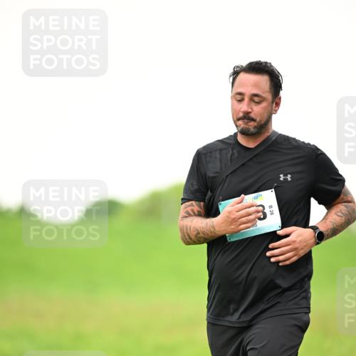 10.05.2026 - 8. Wedeler Halbmarathon Dr. Thomas Lammeyer http://msf.ph/oto/9715348 10.05.2026 12:26:18 Laufen 556 meine-sportfotos.de